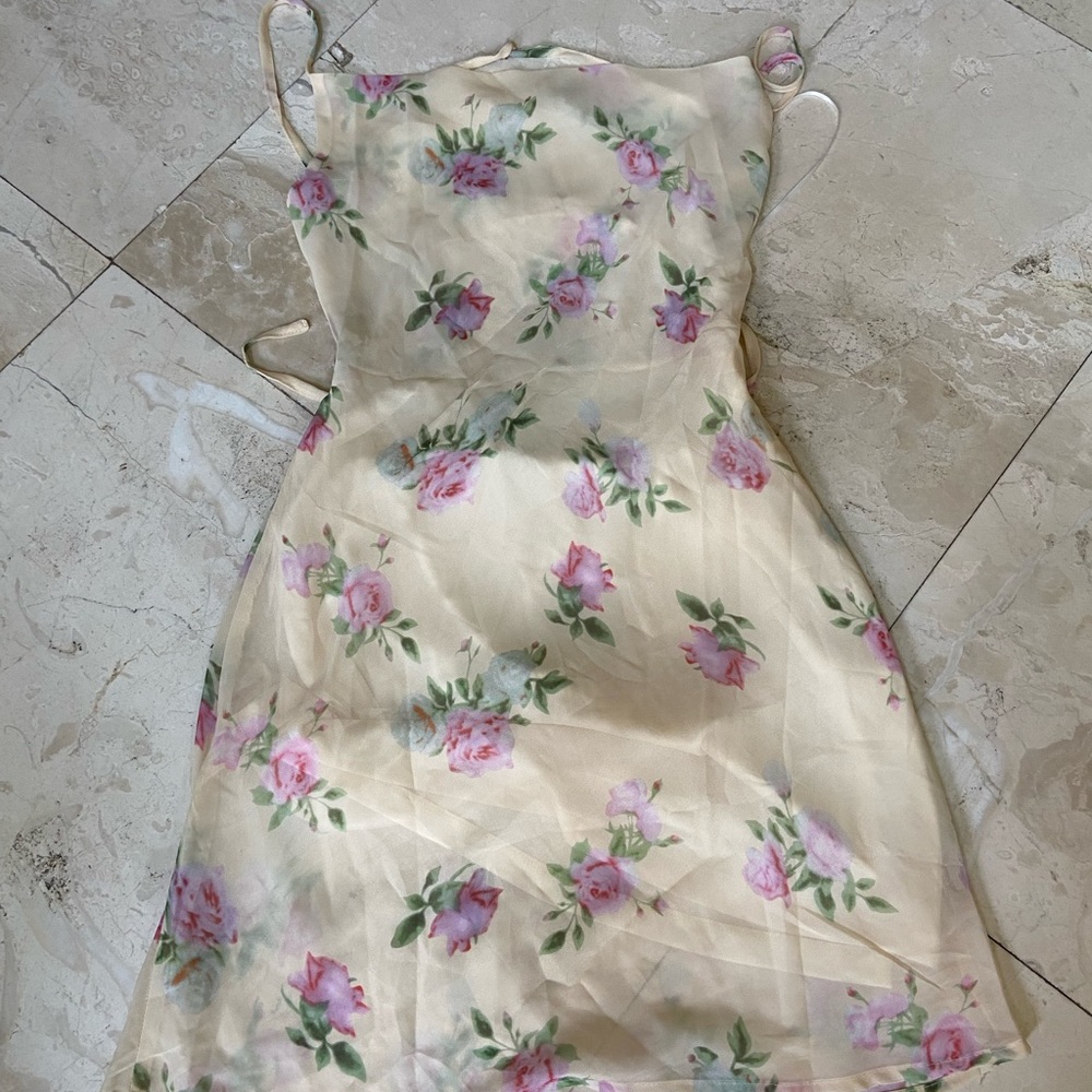 PRINCESS POLLY DRESS - Picture 3 of 5